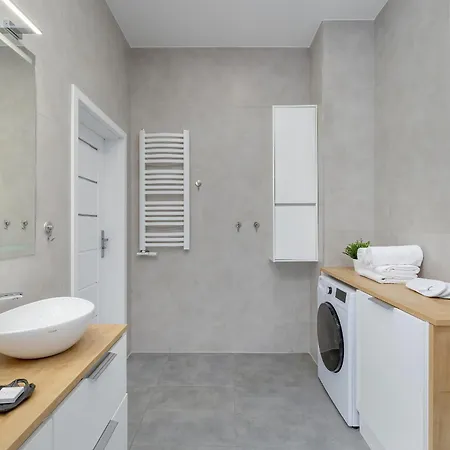 Luxury Three-bedroom By Renters Prestige Apartman Krakkó
