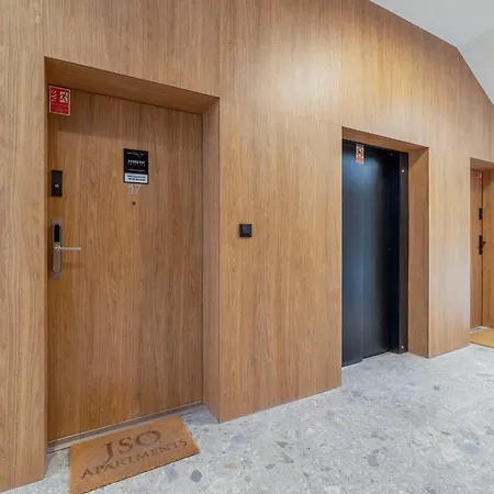 Luxury Three-bedroom By Renters Prestige Krakkó