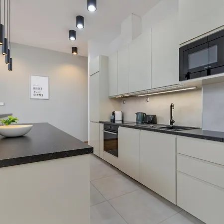Luxury Three-bedroom By Renters Prestige * Krakkó