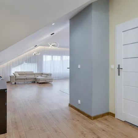Luxury Three-bedroom By Renters Prestige Apartman Krakkó