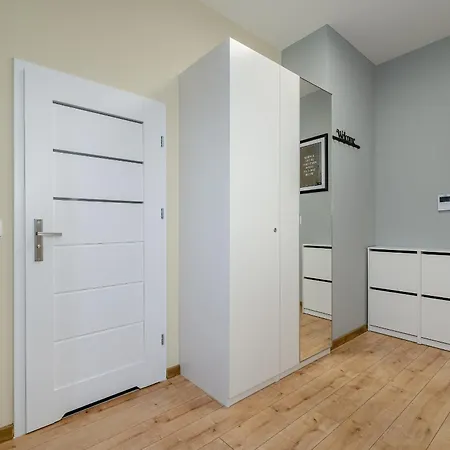 Luxury Three-bedroom By Renters Prestige Krakow