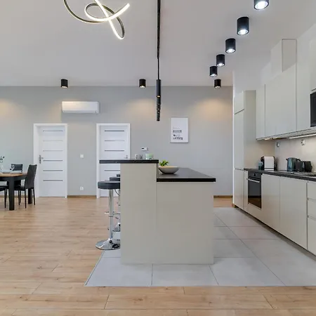 Apartment Luxury Three-bedroom By Renters Prestige Krakow